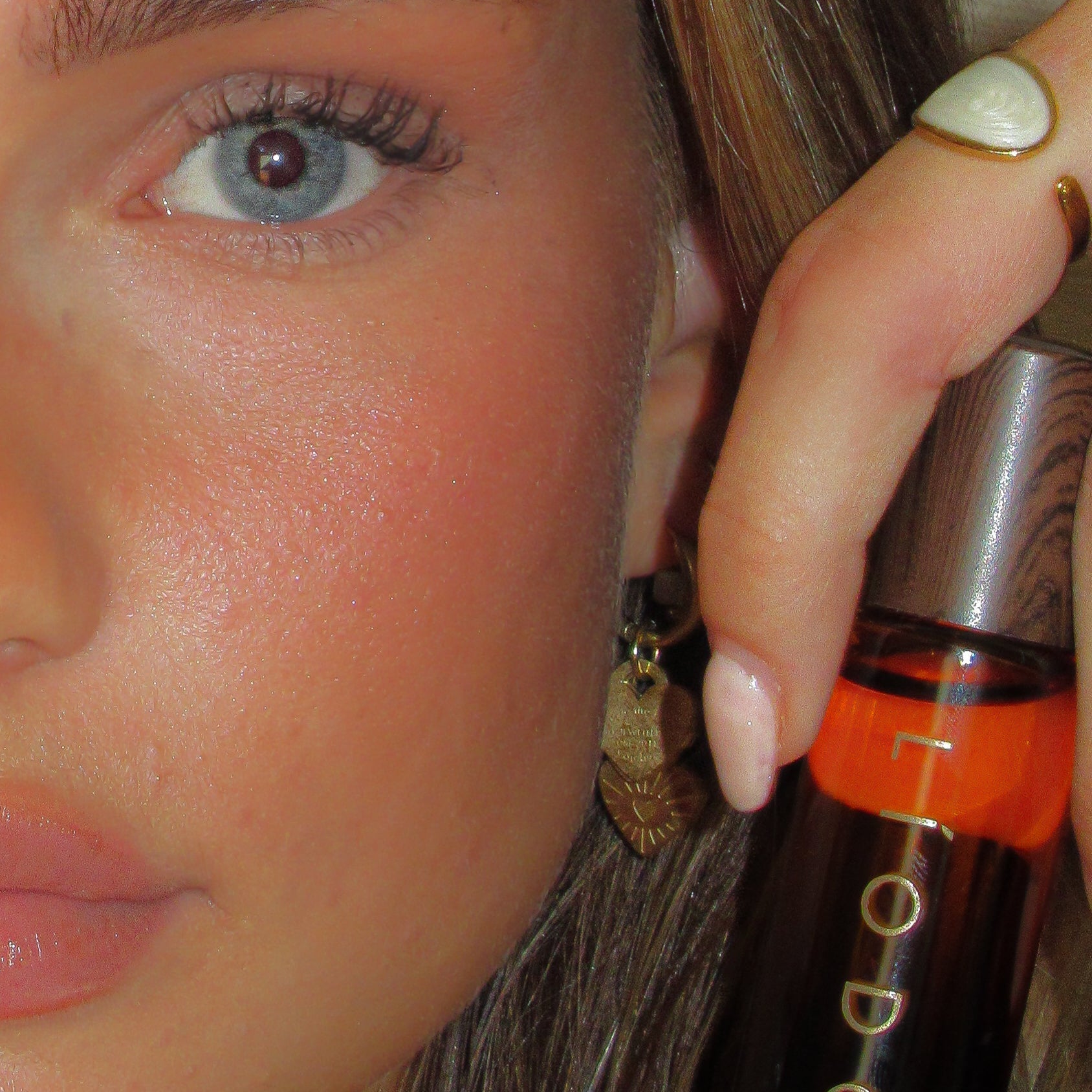 V-DAY SET SMALL - 1 PARFUM & 1 GRATIS SAMPLE